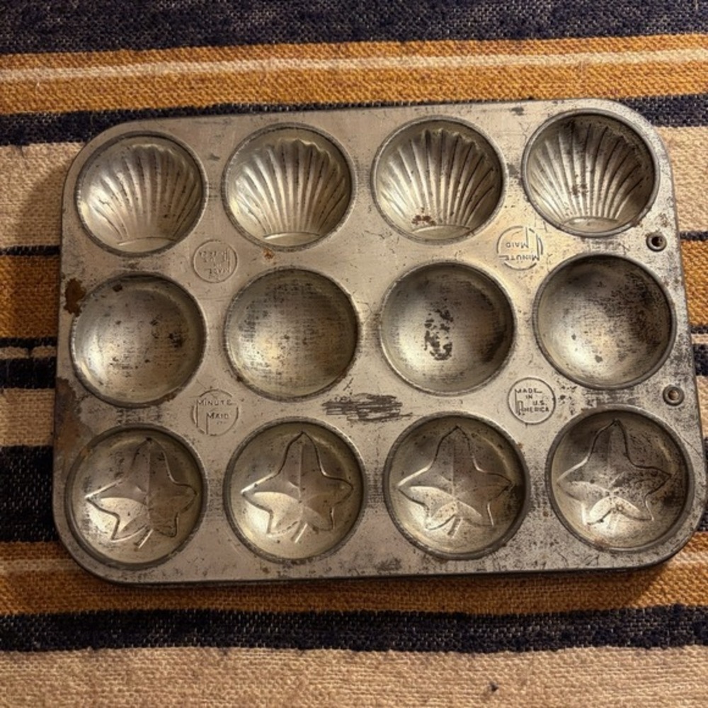 Vintage 1940s Metal Madeleine Cookie Cake Candy Mold‎ Minute Maid USA Pan Dozen